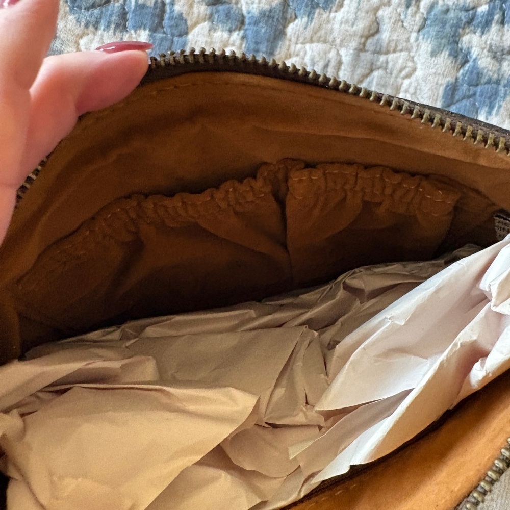 Patricia Nash Brown Embossed Leather Wristlet - Picture 5 of 5
